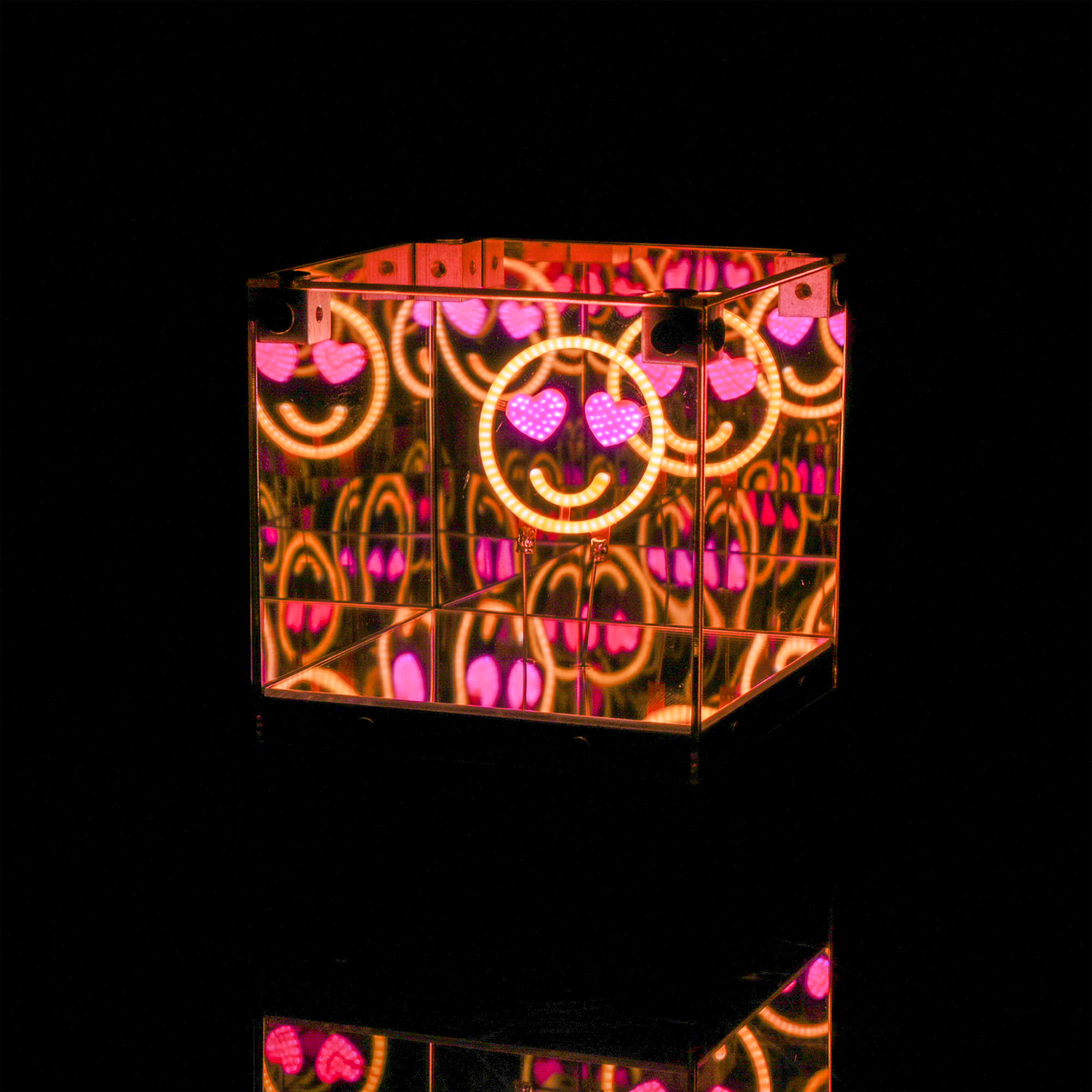 LED 3D Mirror Cube-Smile